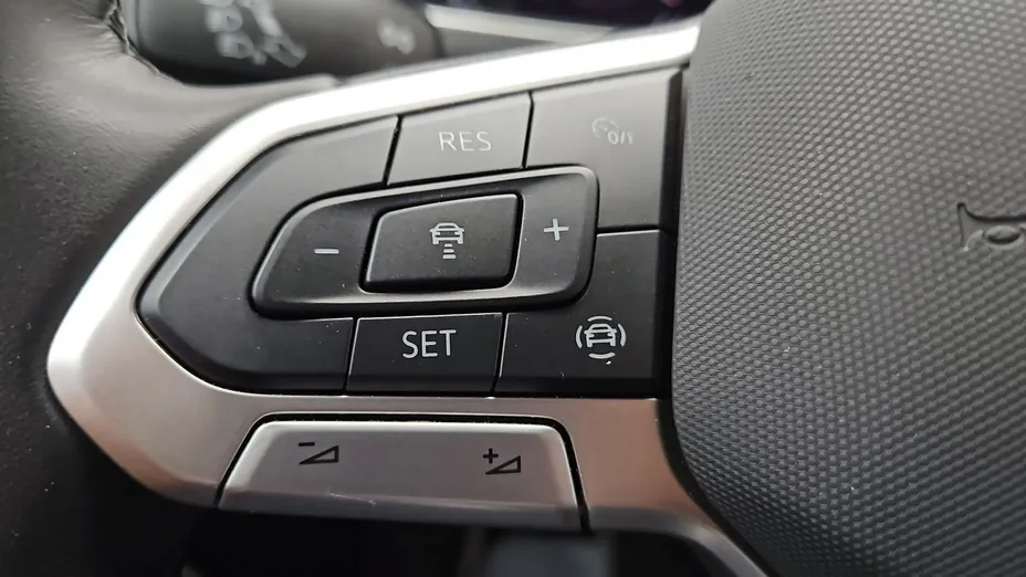 VOLKSWAGEN Tiguan Allspace -