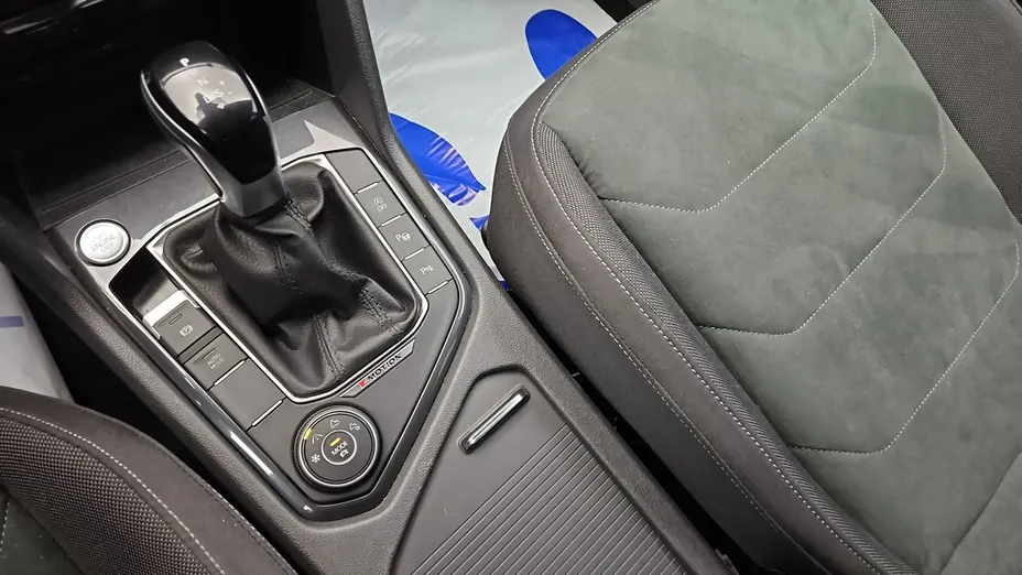 VOLKSWAGEN Tiguan Allspace -