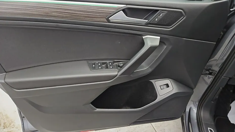 VOLKSWAGEN Tiguan Allspace -