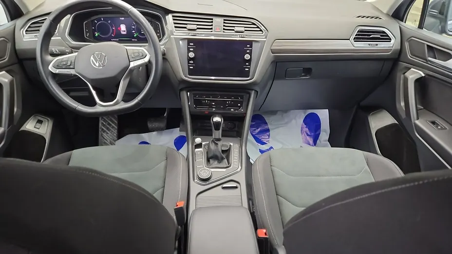 VOLKSWAGEN Tiguan Allspace -