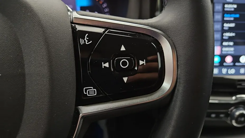 VOLVO XC60 -
