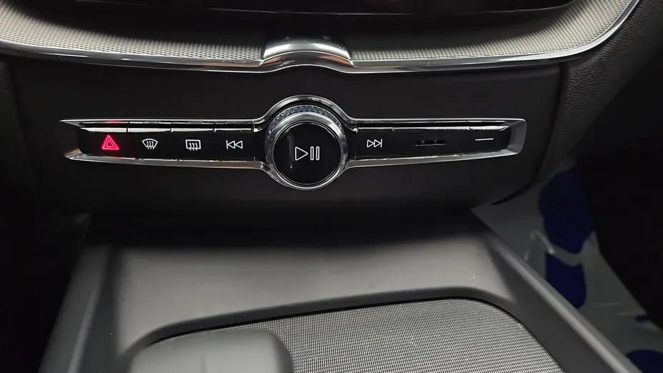 VOLVO XC60 -