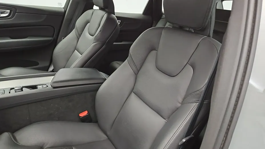 VOLVO XC60 -