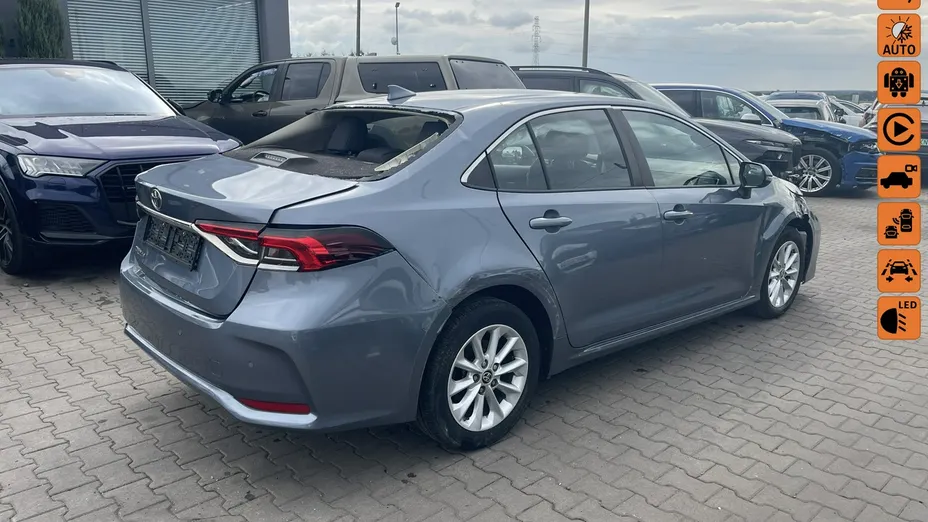 TOYOTA Corolla -