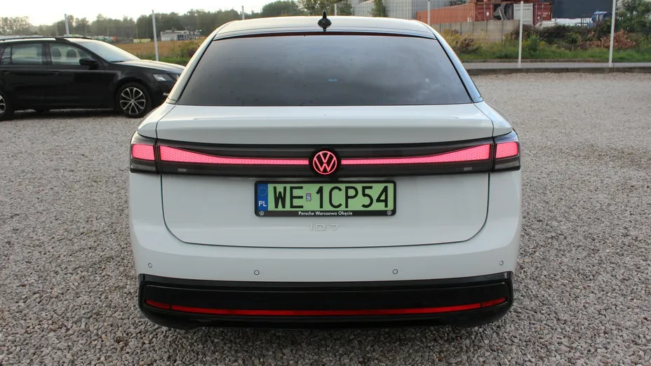 VOLKSWAGEN ID.7 -