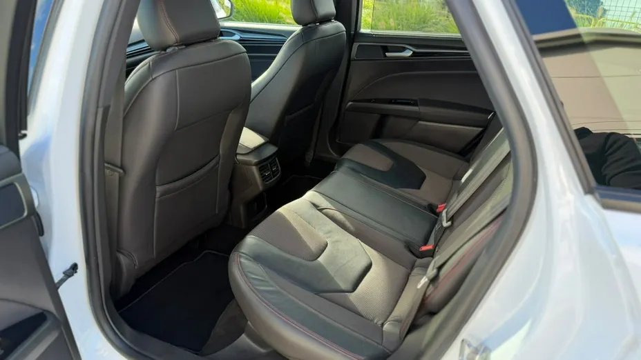 FORD Mondeo -