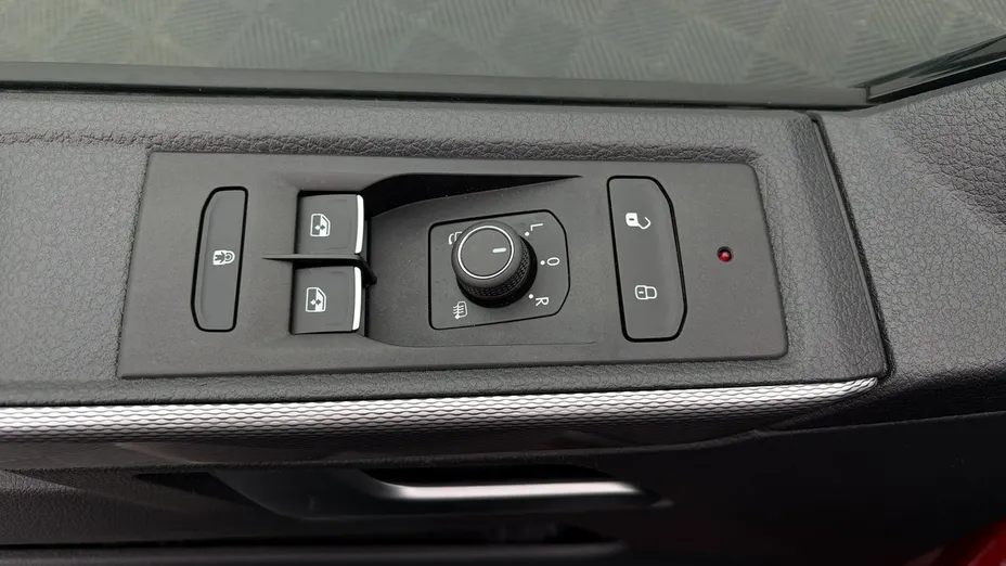 VOLKSWAGEN Multivan -