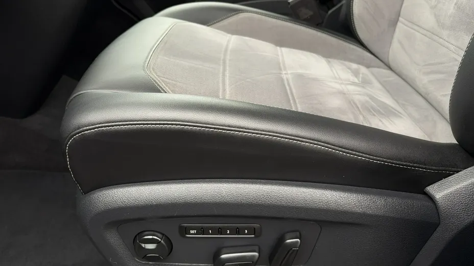 VOLKSWAGEN Multivan -