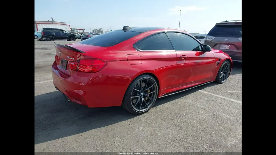BMW M4 -