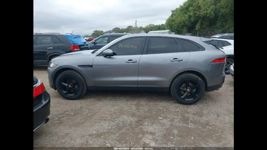 JAGUAR F-Pace -