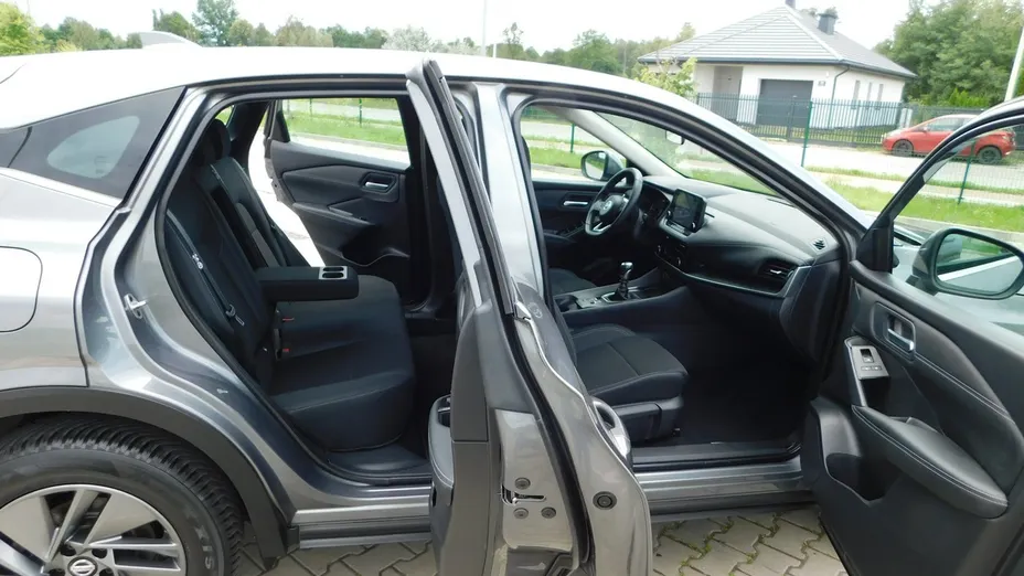 NISSAN Qashqai -