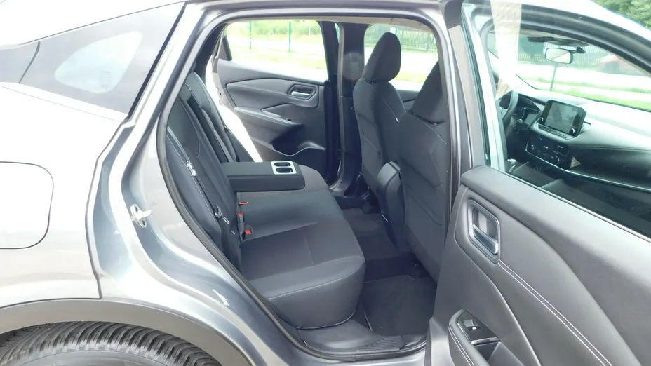 NISSAN Qashqai -