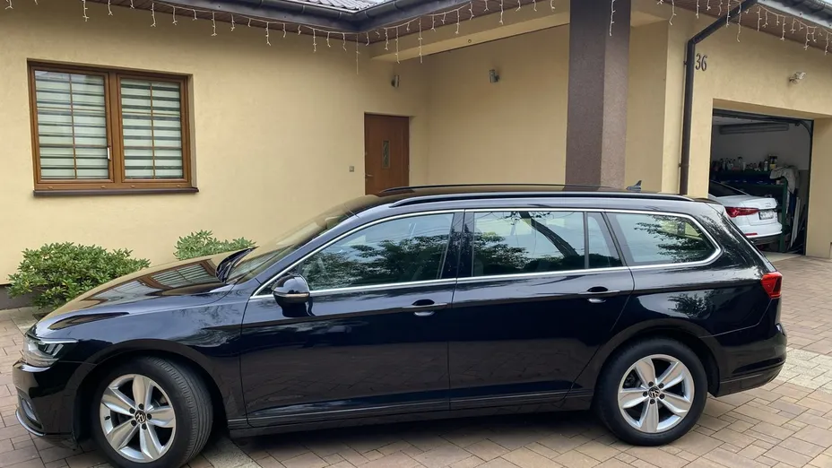 VOLKSWAGEN Passat -
