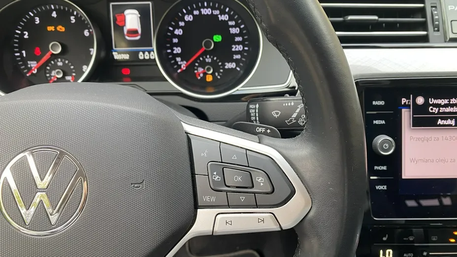 VOLKSWAGEN Passat -