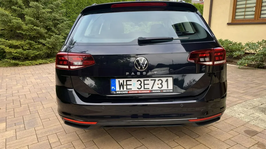 VOLKSWAGEN Passat -