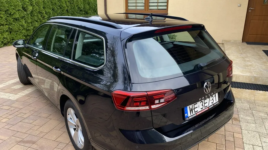 VOLKSWAGEN Passat -