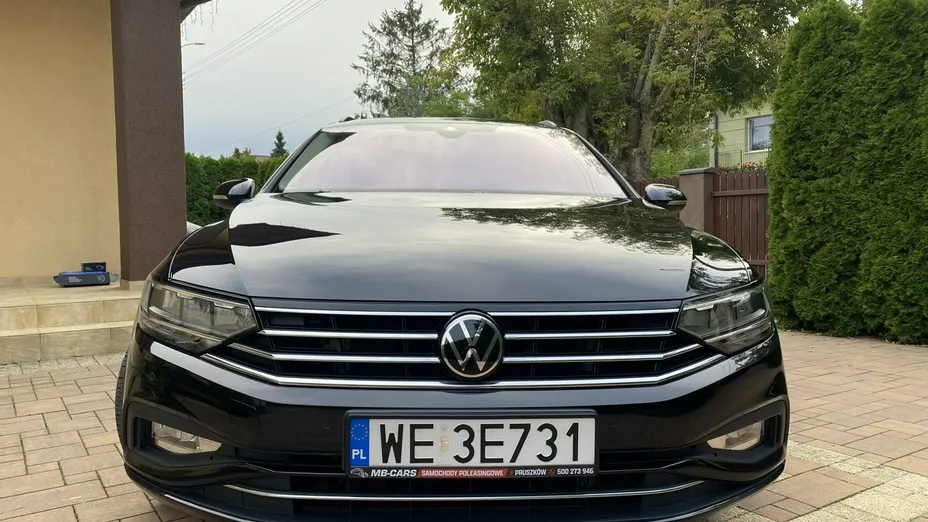 VOLKSWAGEN Passat -