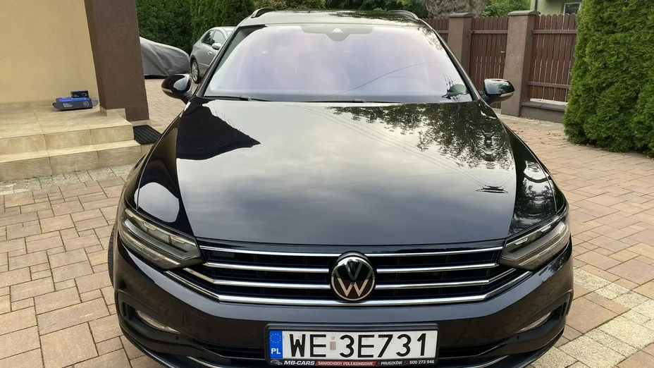 VOLKSWAGEN Passat -