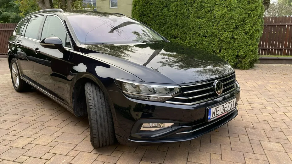 VOLKSWAGEN Passat -