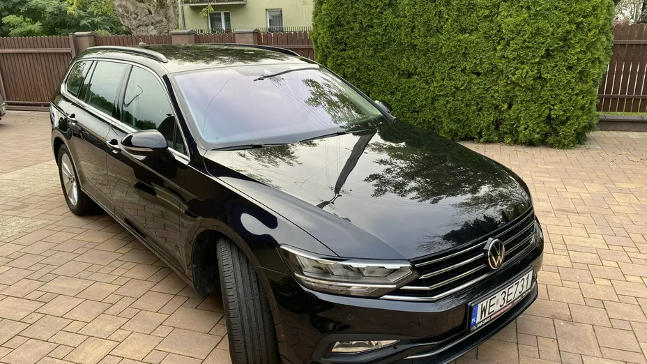 VOLKSWAGEN Passat -
