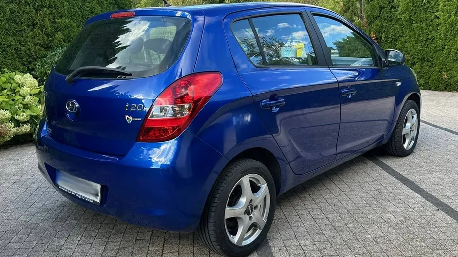 HYUNDAI i20 -
