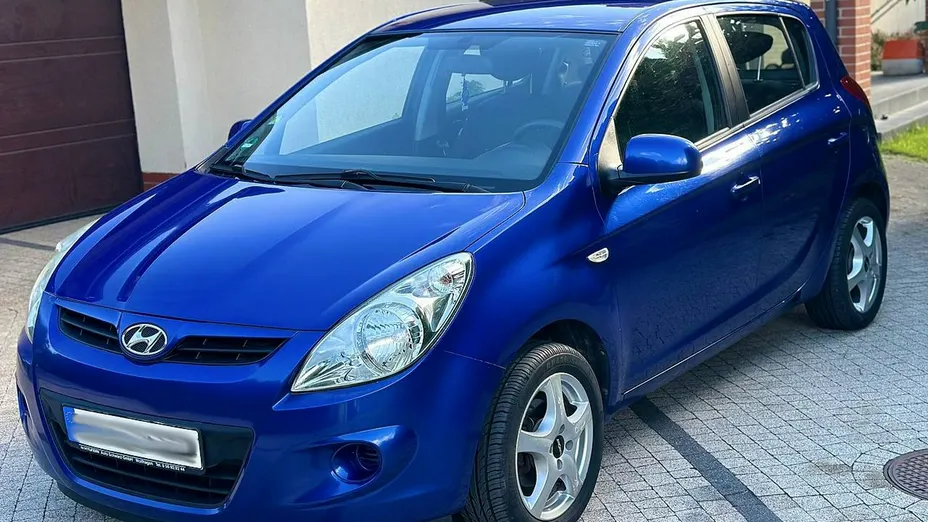 HYUNDAI i20 -
