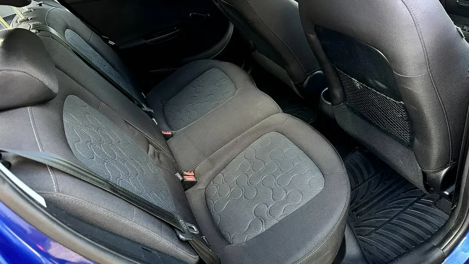 HYUNDAI i20 -