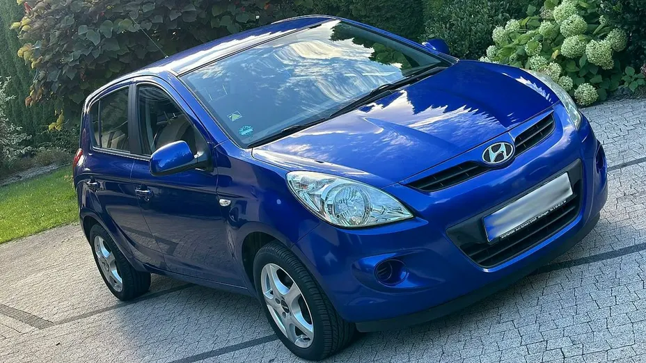 HYUNDAI i20 -