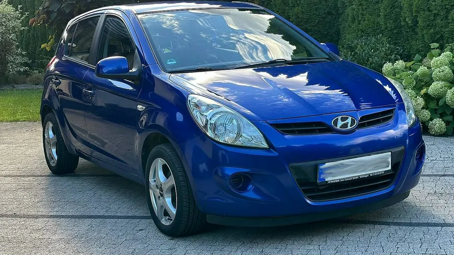 HYUNDAI i20 -