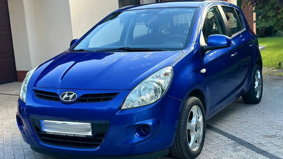 HYUNDAI i20 -