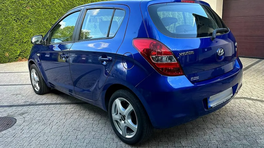 HYUNDAI i20 -