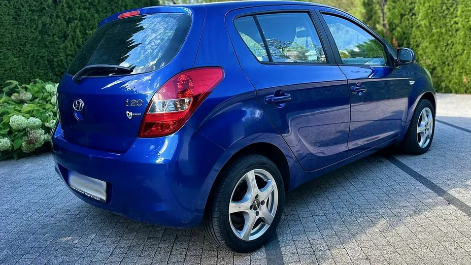 HYUNDAI i20 -