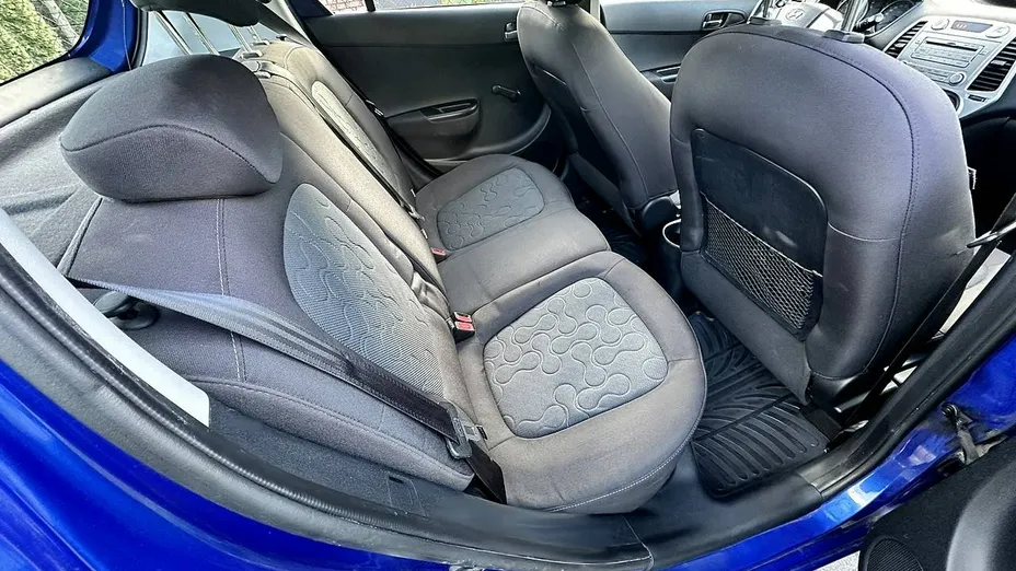 HYUNDAI i20 -