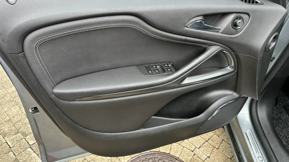 OPEL Zafira -