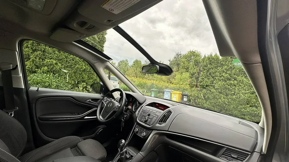 OPEL Zafira -