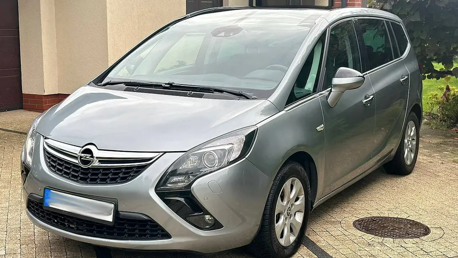 OPEL Zafira -