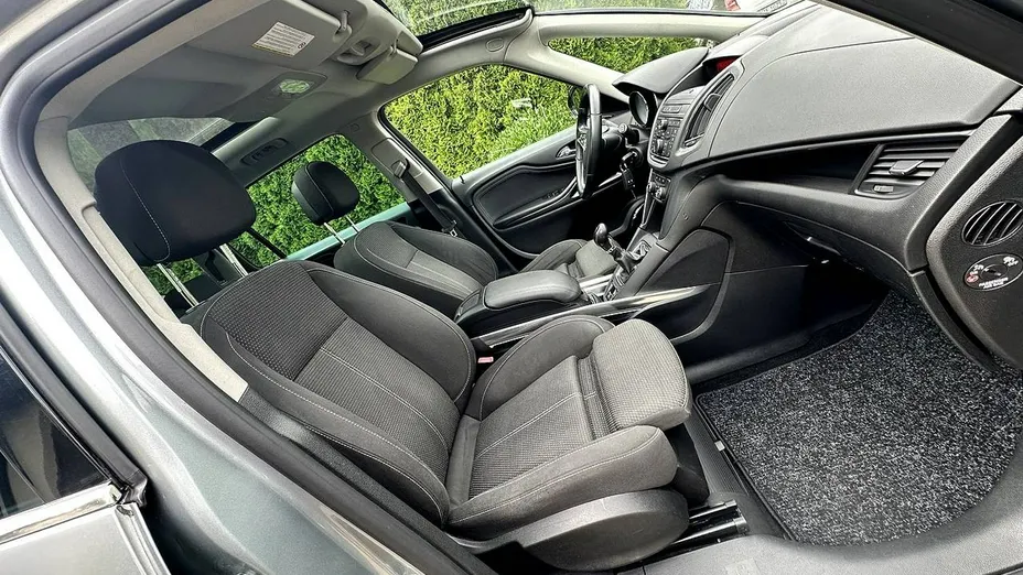 OPEL Zafira -