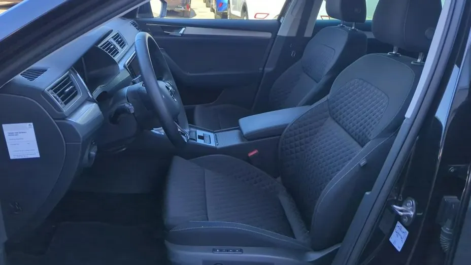 SKODA Superb -