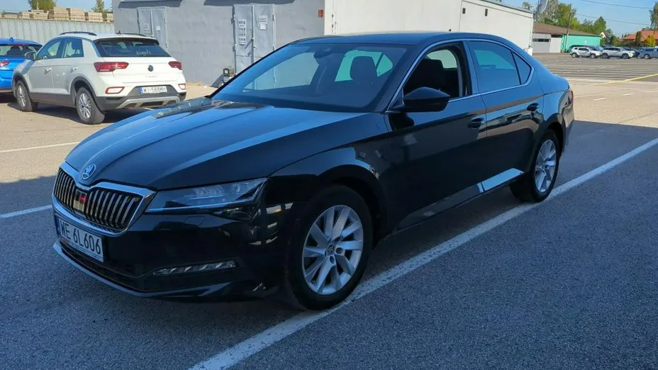 SKODA Superb -