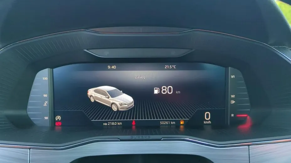 SKODA Superb -