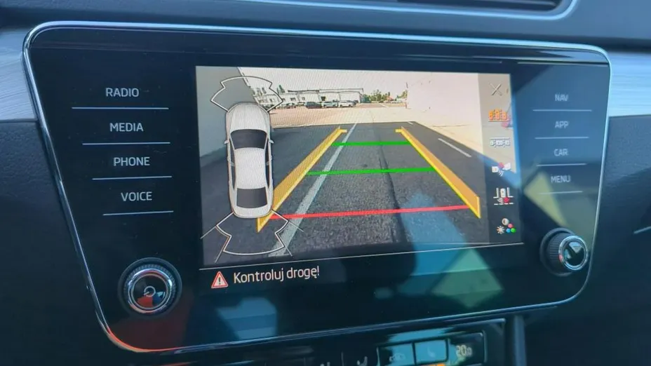 SKODA Superb -