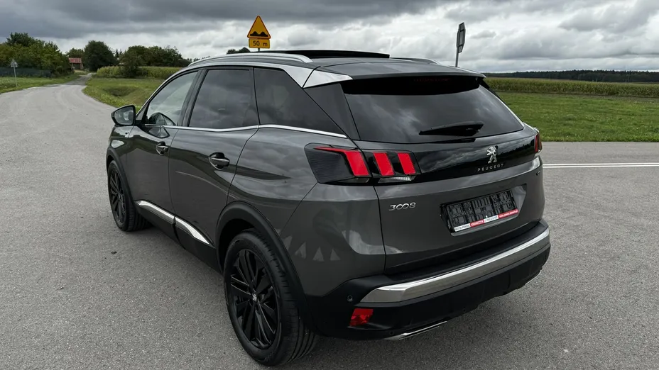 PEUGEOT 3008 -