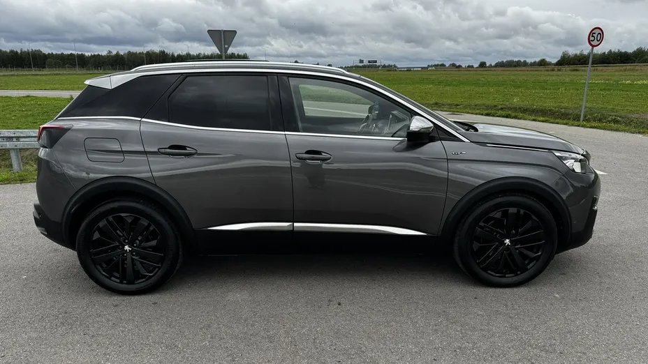 PEUGEOT 3008 -