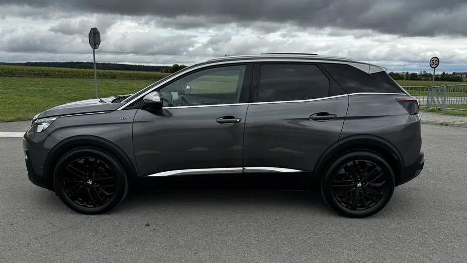 PEUGEOT 3008 -