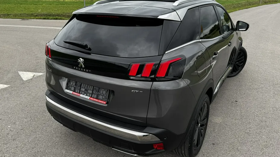 PEUGEOT 3008 -