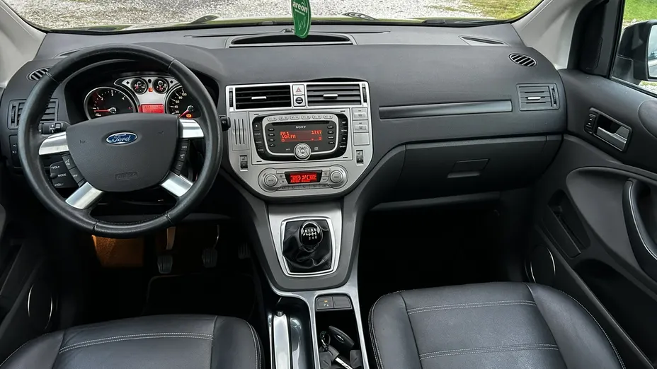 FORD Kuga -