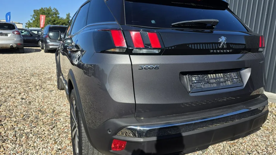 PEUGEOT 3008 -