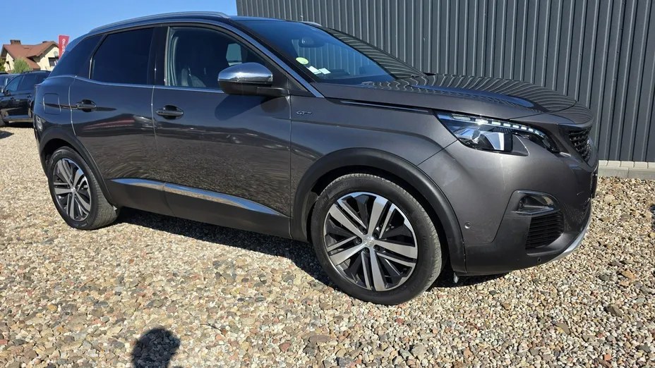 PEUGEOT 3008 -