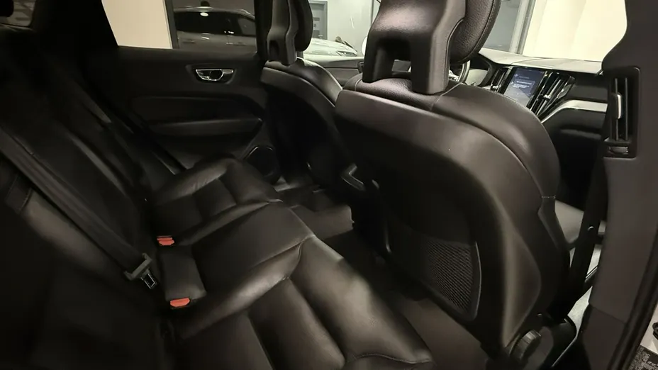VOLVO XC60 -