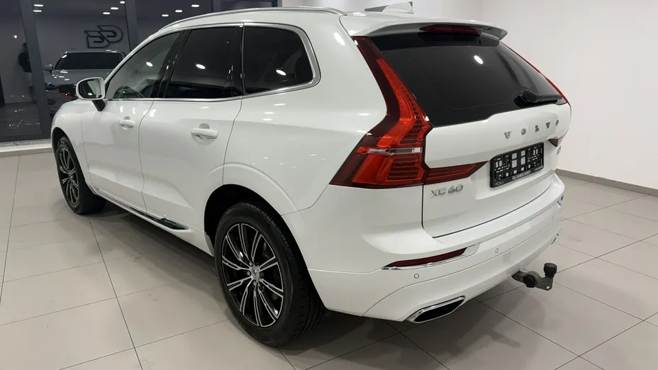 VOLVO XC60 -